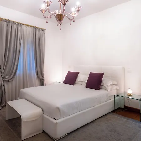 San Teodoro Palace - Luxury Lägenhet