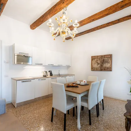 Lägenhet San Teodoro Palace - Luxury