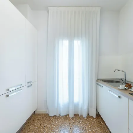 San Teodoro Palace - Luxury Lägenhet *